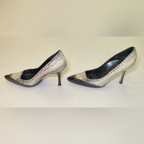 Manolo Blahnik GUC Size 40 Silver and Black Snakeskin Heels Pumps - Picture 4 of 10